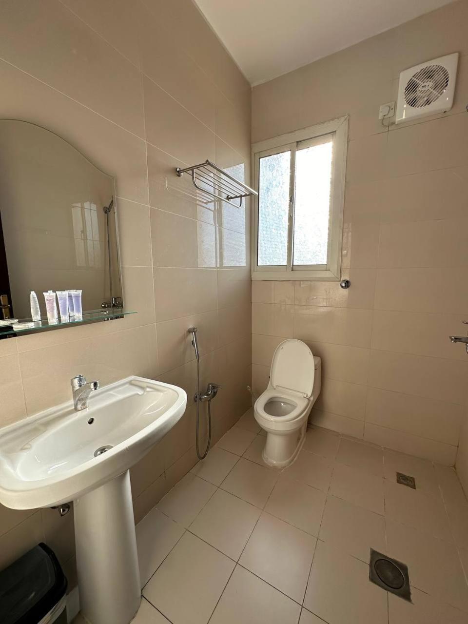 Al Rawda - Hotel Tabuk Bagian luar foto